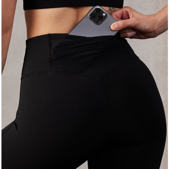 Fabletics capris Size XS - Picture 3 of 4